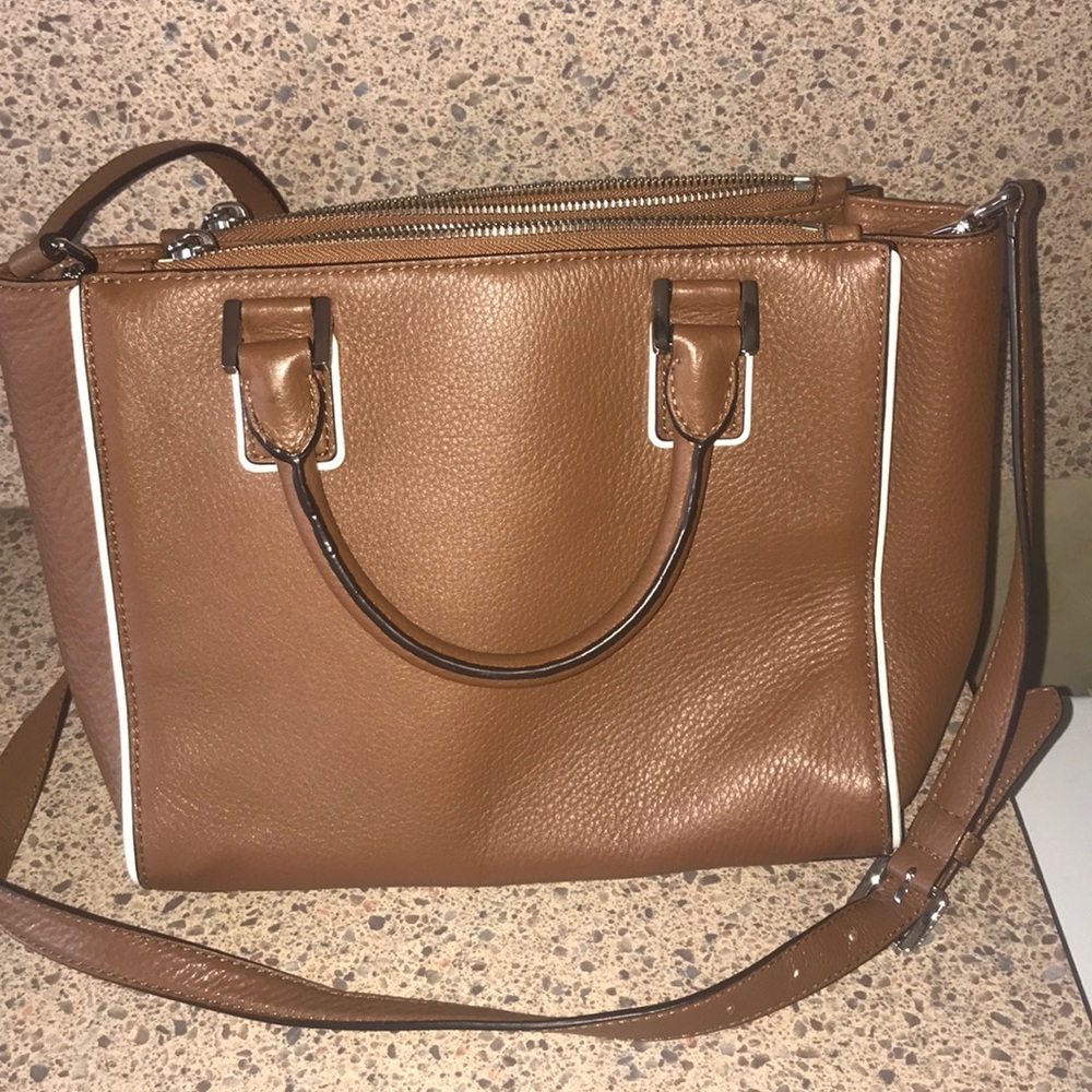 Michael Kors bag - Picture 7 of 8